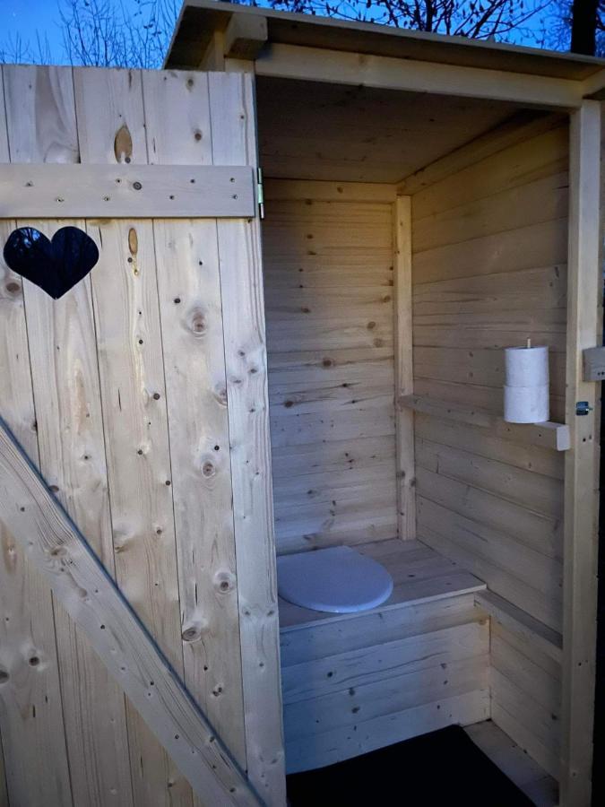 Chateau Moravany - Apartmany, Teepee A Wellness Ronow an der Doubrava Exterior foto
